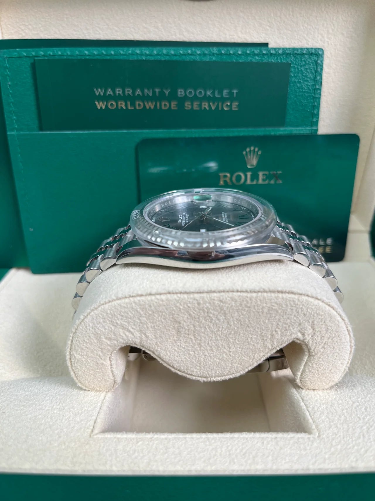Rolex Datejust 41/ Two-Tone White Gold & Steel/ Grey Slate Wimbledon Green Dial/ Fluted Bezel/ Jubilee Bracelet Replica