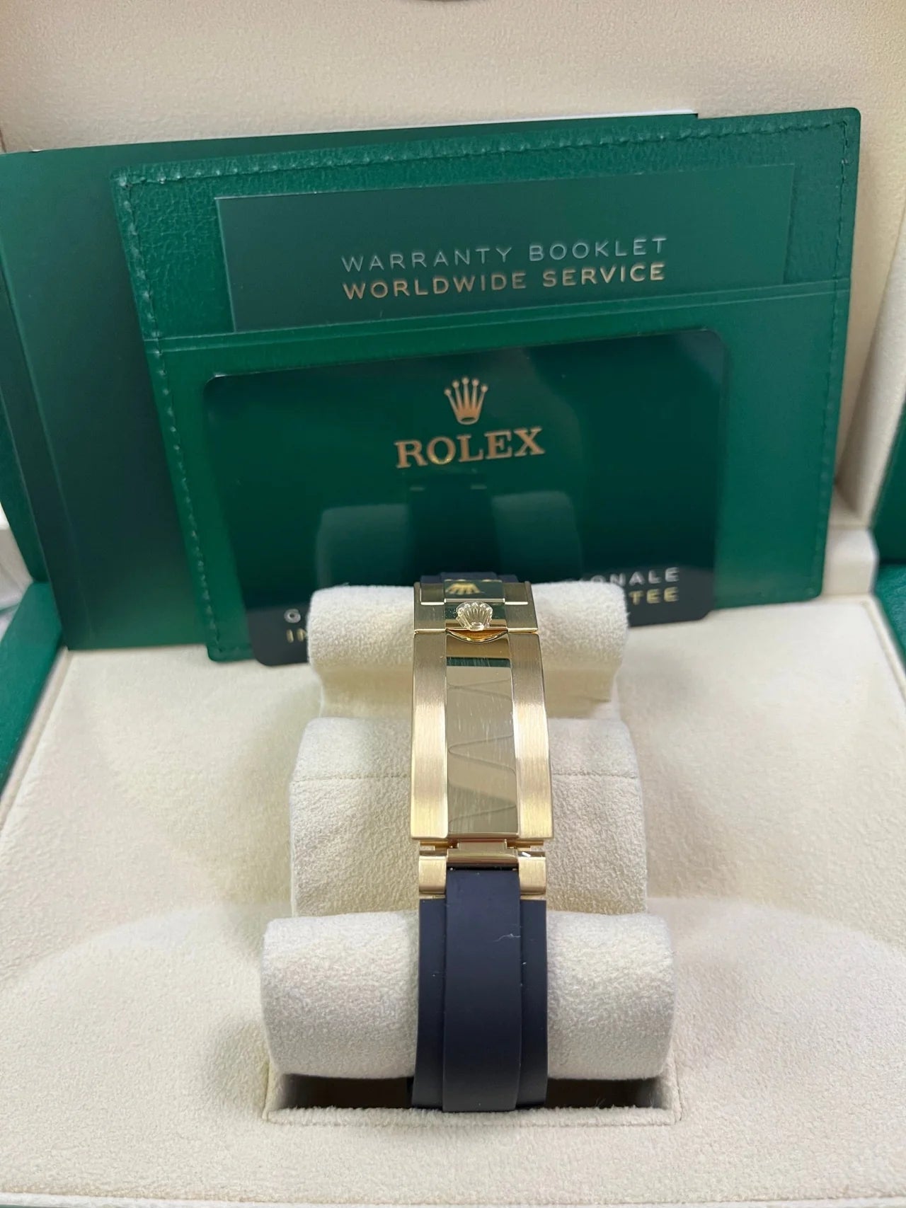Rolex Daytona Yellow Gold Golden And Black Index Dial Oysterflex Strap Replica