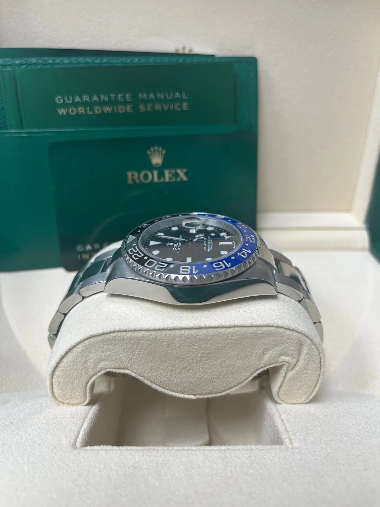 Rolex GMT-Master II 40 Watch - Black and Blue Batman Bezel - Black Dial - Oyster Bracelet Replica